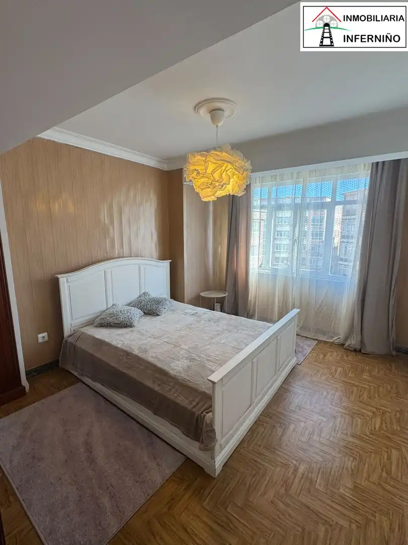 Schlafzimmer von Wohnung zum Verkauf in Ferrol mit Abstellraum und Balkon