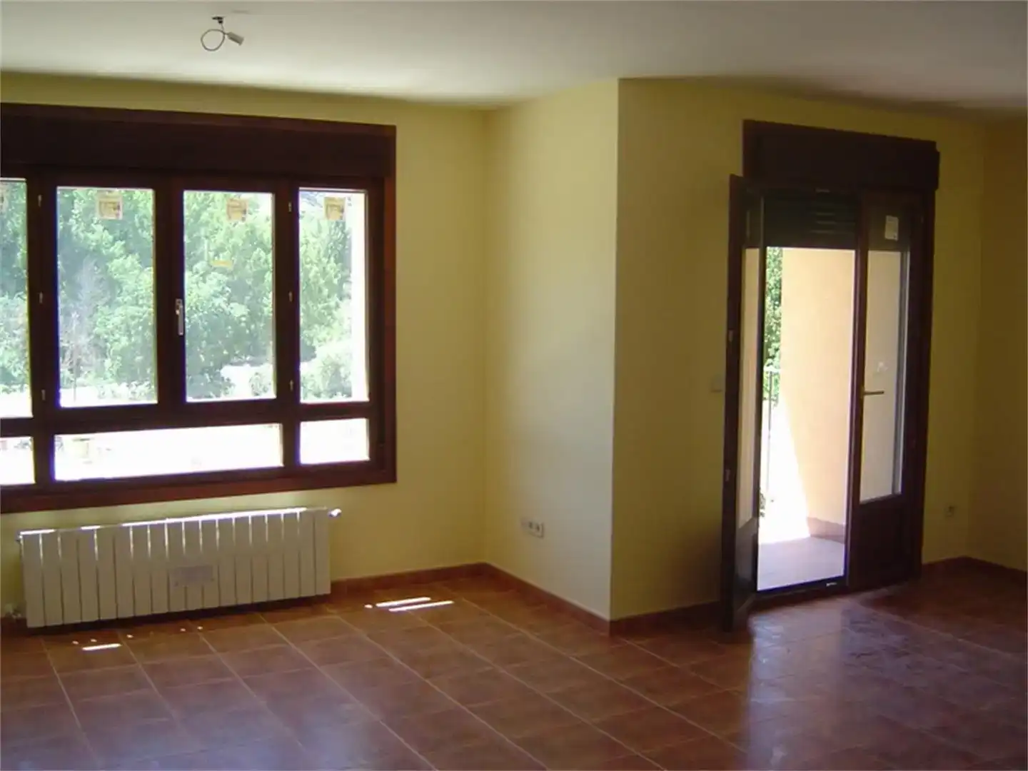 Wohnung zur Miete in Sepúlveda mit Parkett, Abstellraum und Möbliert