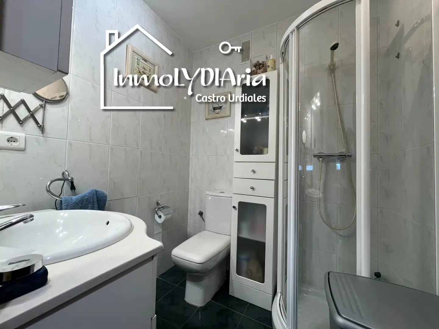 Baño de Piso en venta en Castro-Urdiales con Calefacción, Parquet y Terraza