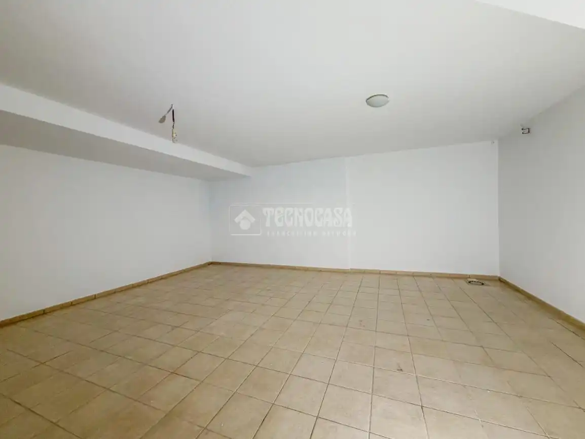 Einfamilien-Reihenhaus zum Verkauf in Rota mit Klimaanlage, Terrasse und Abstellraum