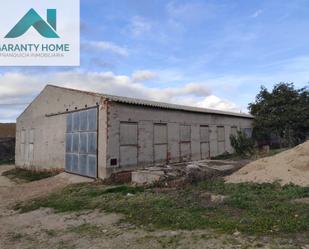 Industrial buildings for sale in Recas