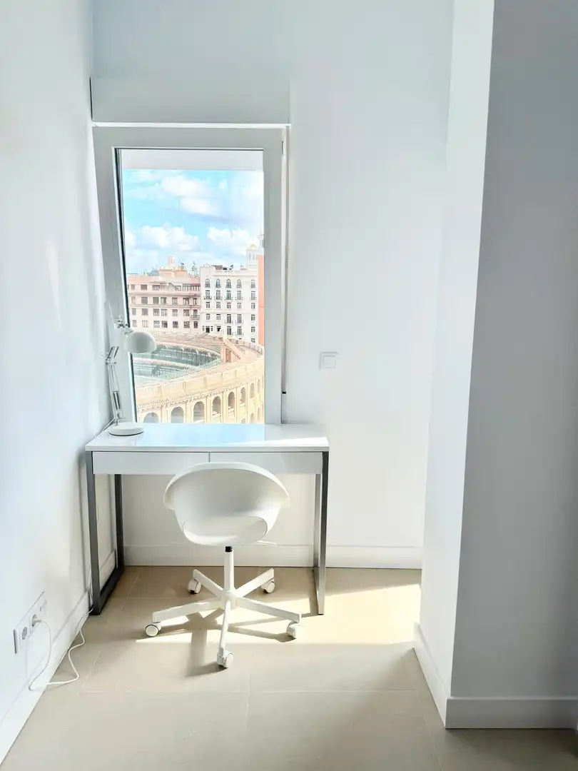Schlafzimmer von Wohnung zur Miete in Valencia mit Klimaanlage, Heizung und Möbliert