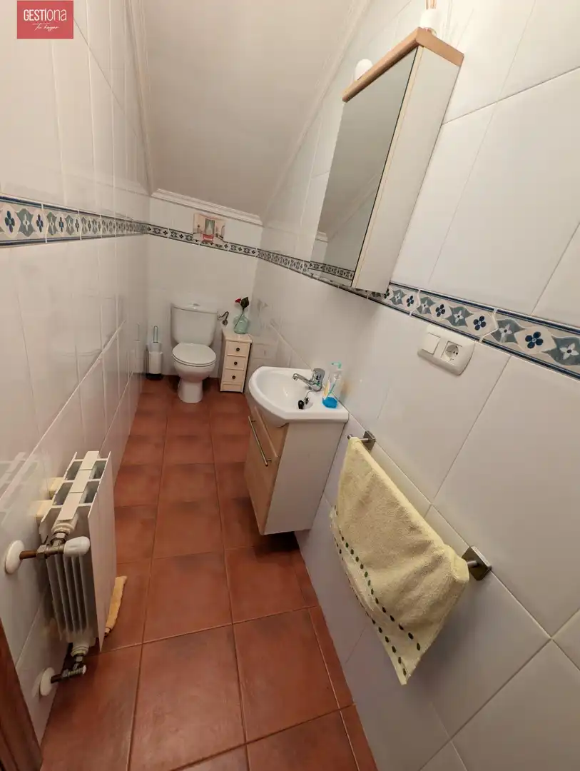 Baño de Casa adosada en venta en Arnuero con Calefacción, Jardín privado y Terraza