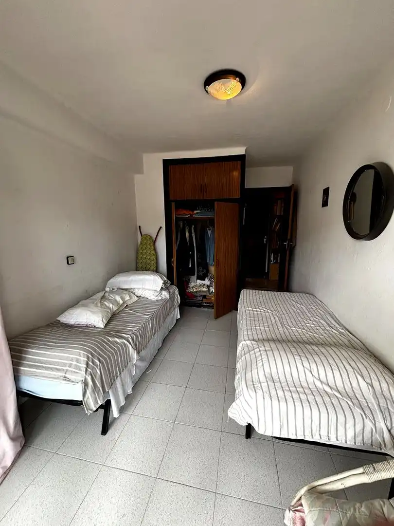 Dormitori de Pis en venda en Calella amb Terrassa i Moblat