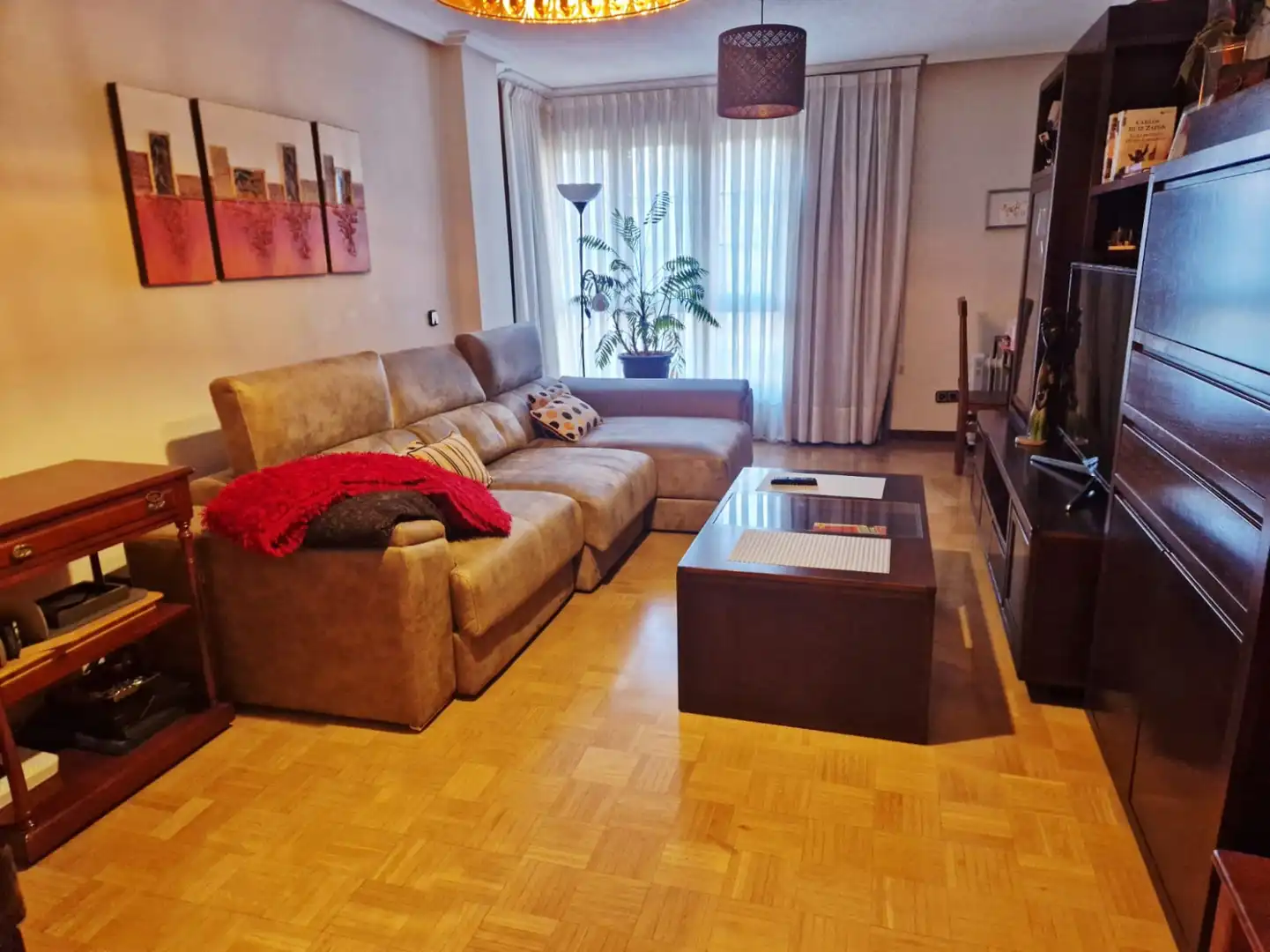 Sala de estar de Piso en venta en Avilés con Calefacción, Parquet y Terraza