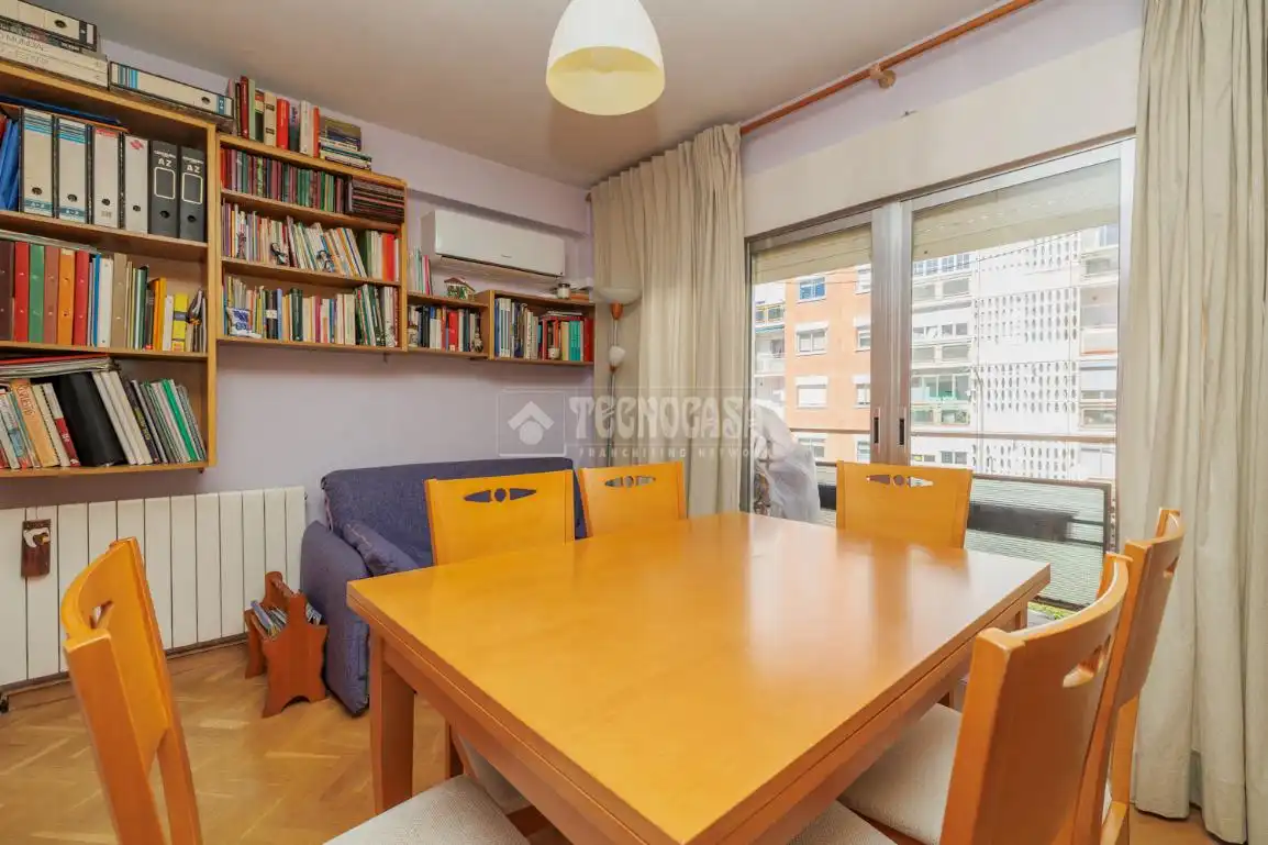 Dining room of Flat for sale in Madrid  with Air Conditioner and Heating