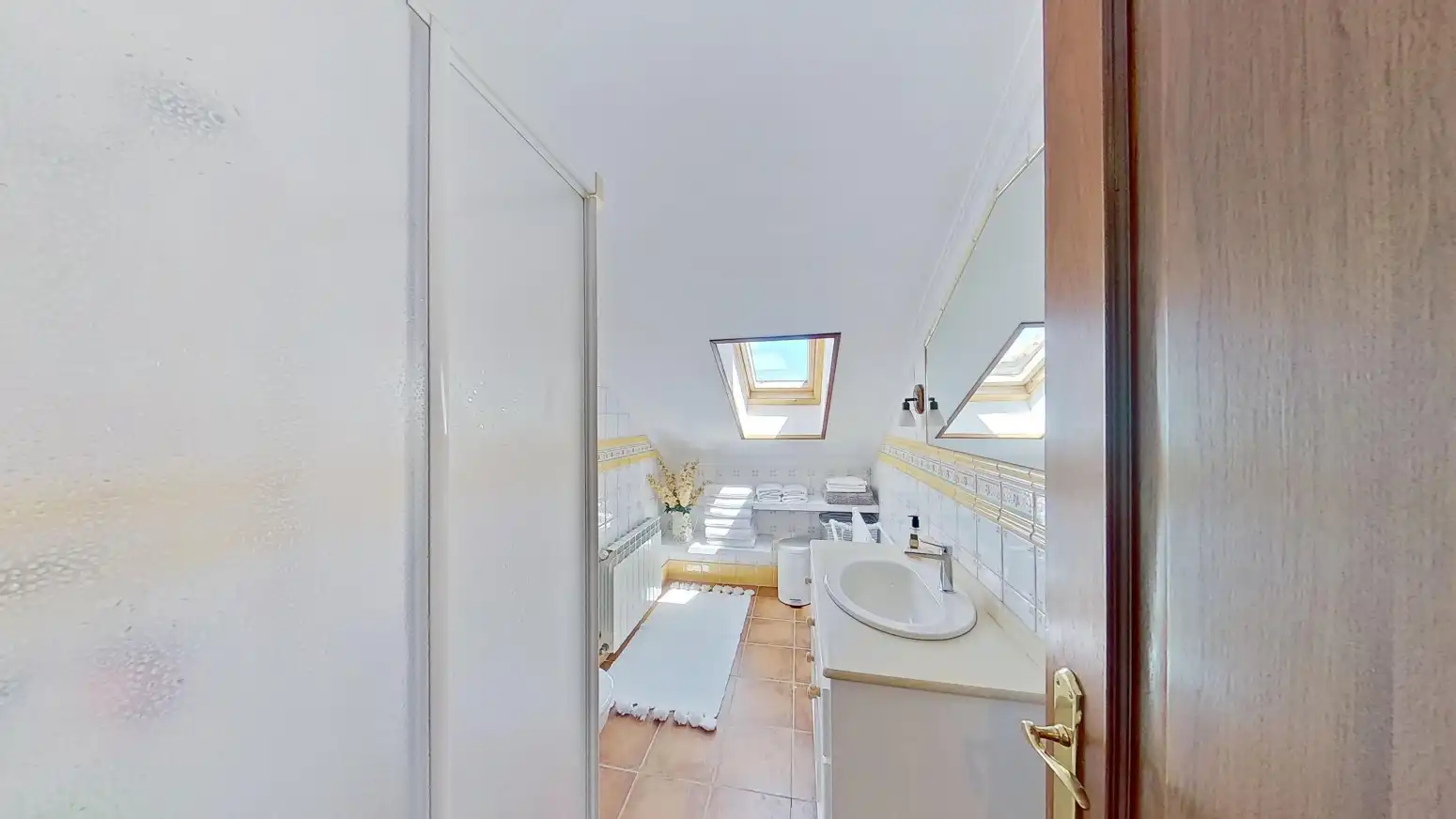 Baño de Casa o chalet en venta en Alfoz de Lloredo con Calefacción, Terraza y Balcón