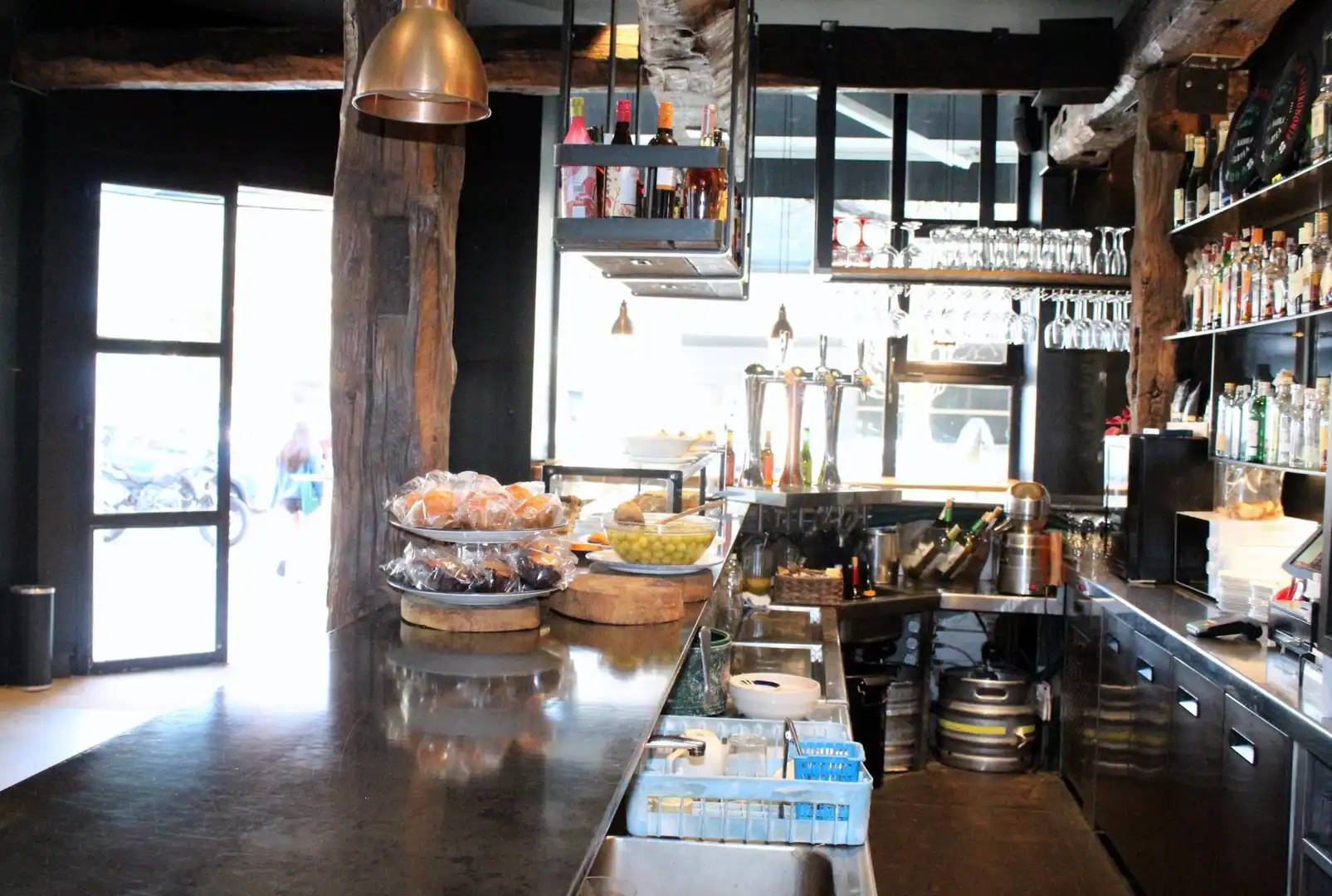 Local en venda en Donostia - San Sebastián  amb Aire condicionat i Moblat