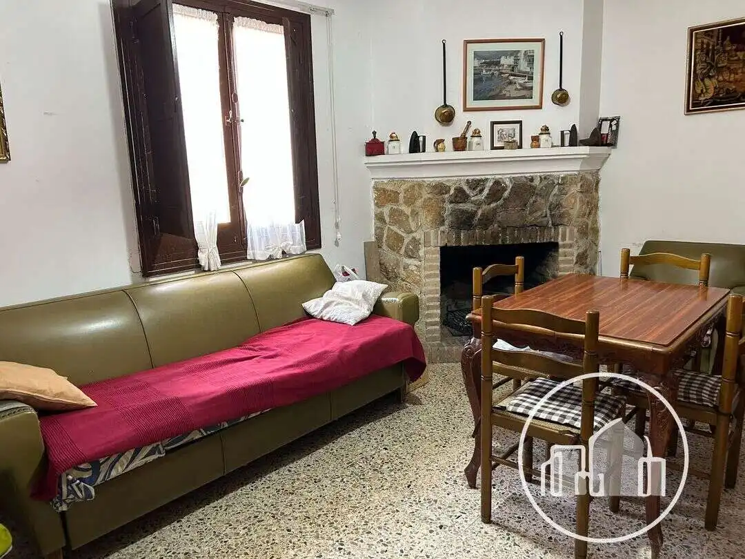 Sala d'estar de Casa o xalet en venda en Merindad de Valdeporres amb Moblat
