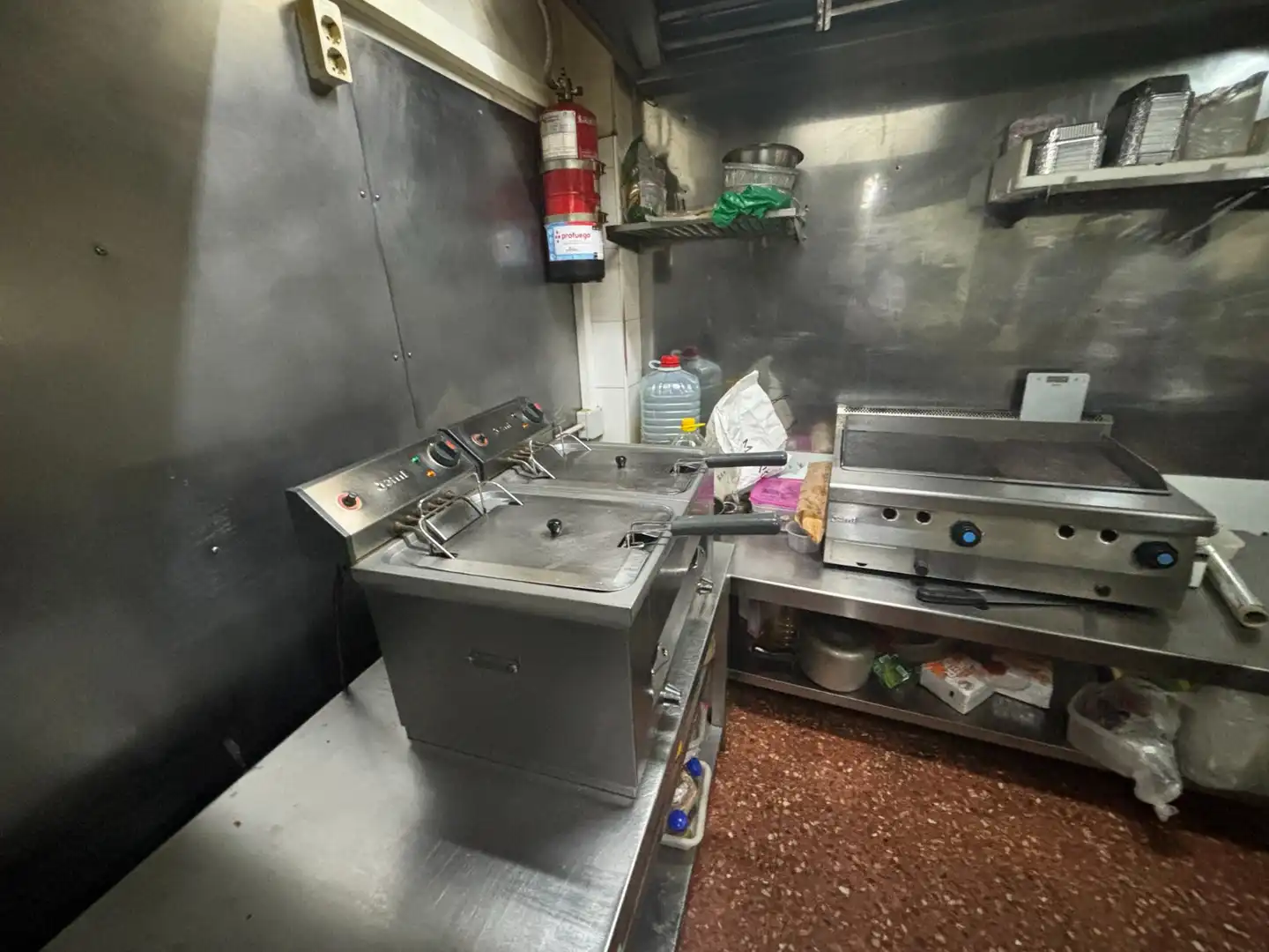 Business premises for transfer in Sants - Montjuïc, imagen 8