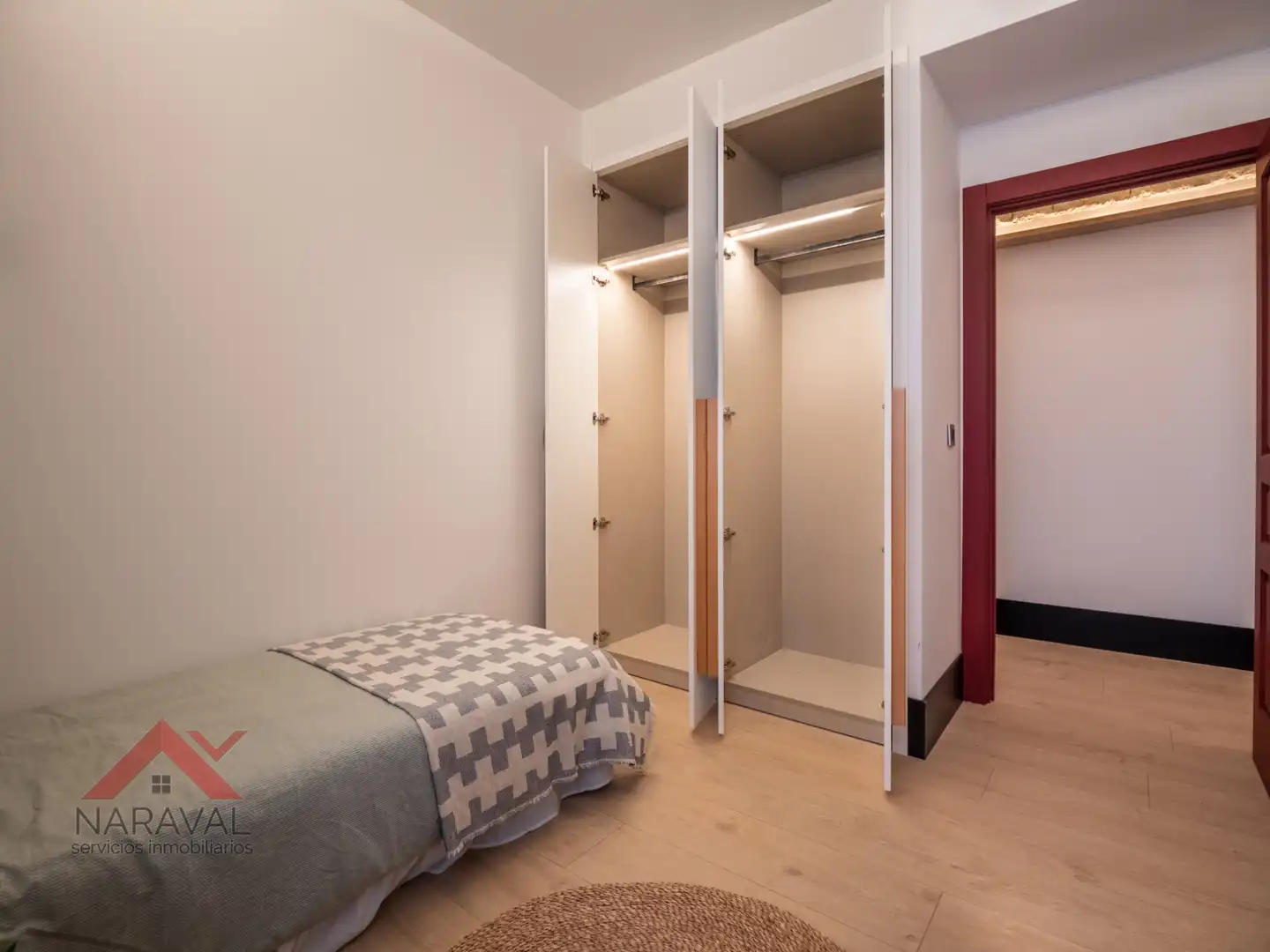 Bedroom of Flat for sale in  Pamplona / Iruña  with Air Conditioner, Heating and Oven