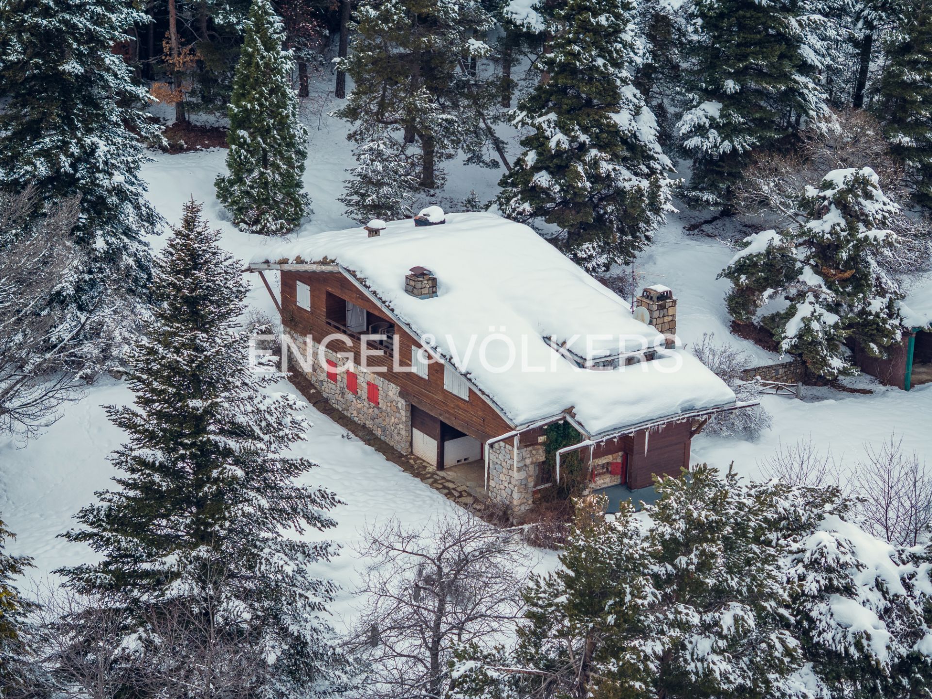 Vista exterior de Casa o chalet en venta en Alp con Calefacción, Jardín privado y Parquet