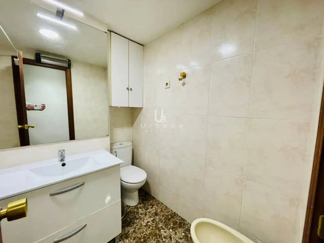 Bathroom of Flat for sale in Murcia