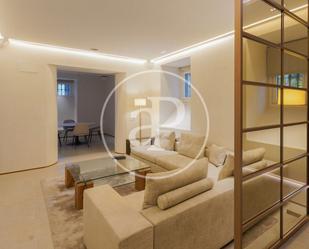 Living room of Flat to rent in  Madrid Capital  with Air Conditioner, Heating and Furnished