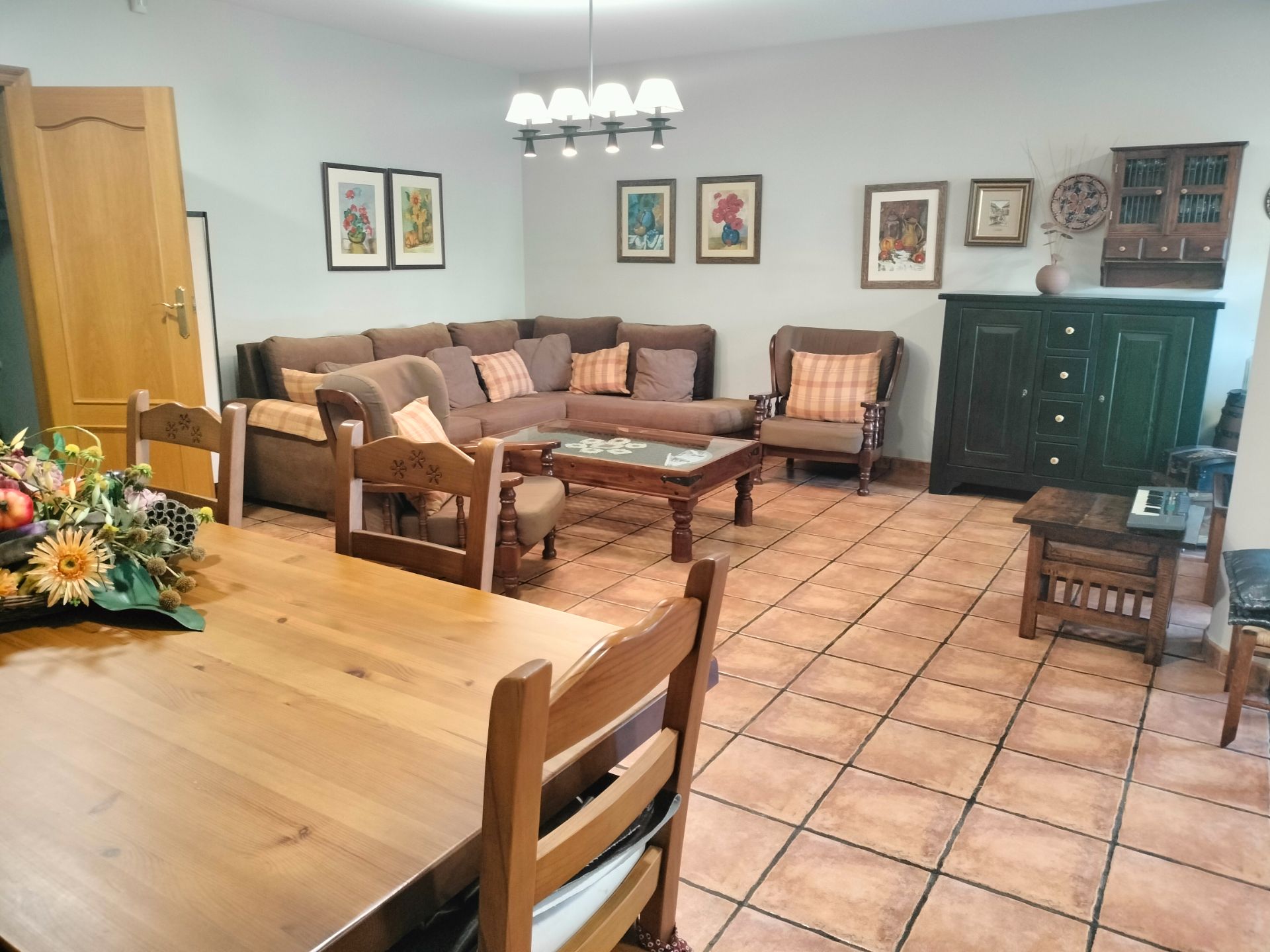 Sala d'estar de Casa o xalet en venda en Sant Fost de Campsentelles amb Aire condicionat, Calefacció i Jardí privat