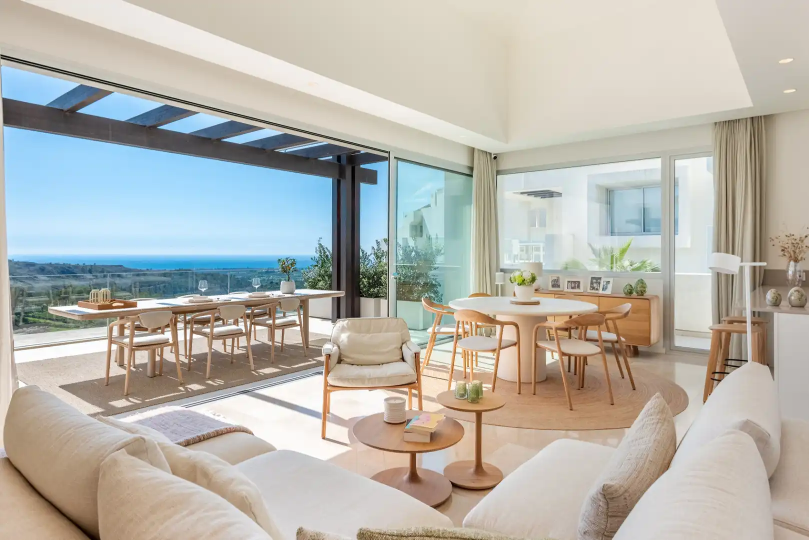 Penthouse with balcony for sale in Montemayor - Marbella Club