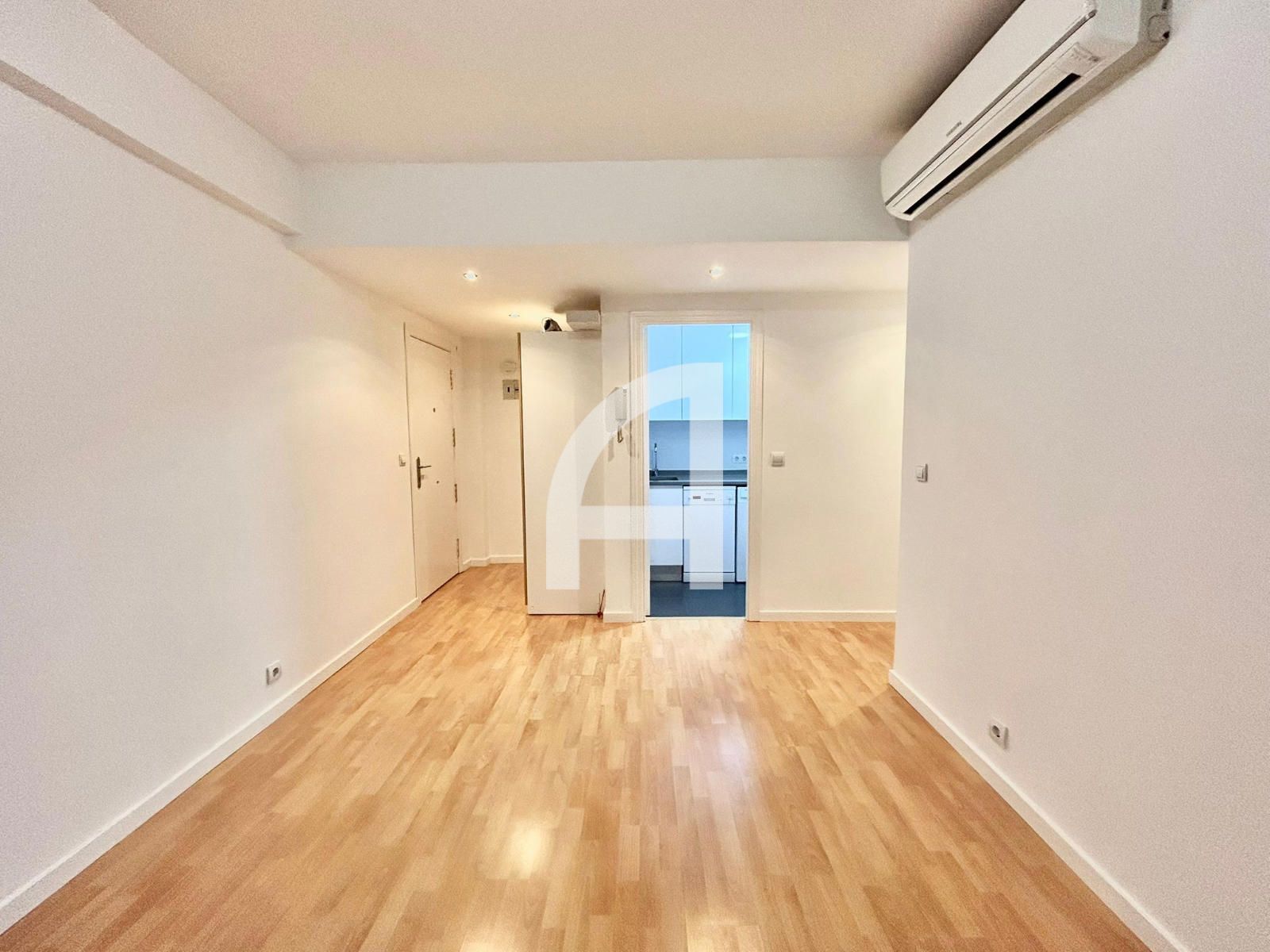 Dormitori de Pis de lloguer en  Madrid Capital amb Calefacció