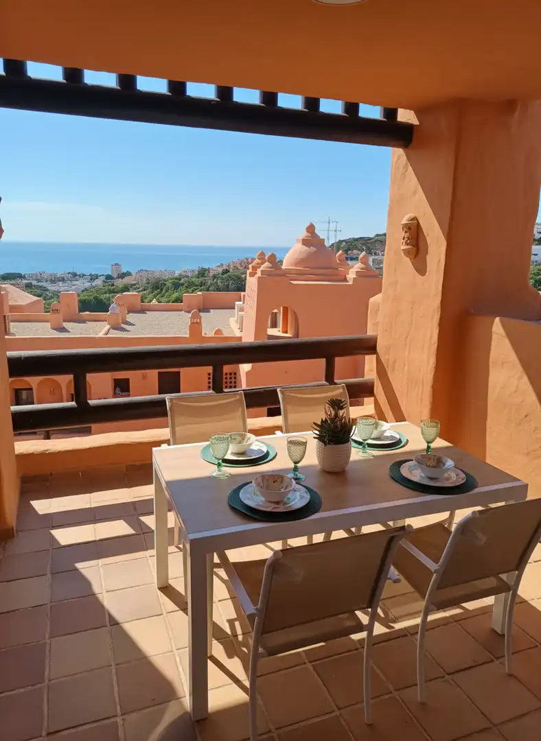 Terrassa de Apartament en venda en Manilva amb Aire condicionat, Terrassa i Piscina