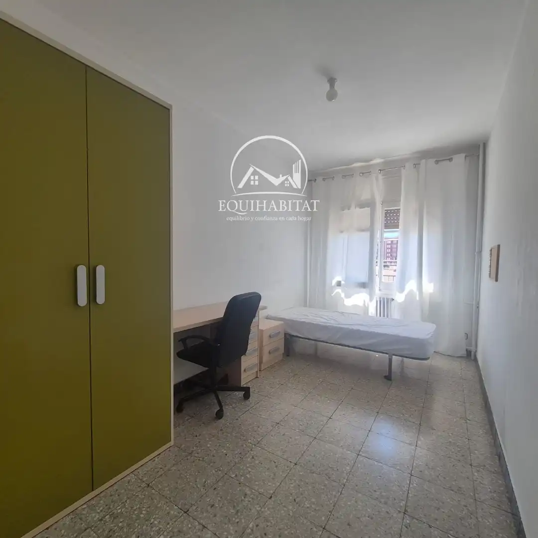 Habitación de Piso de alquiler en Lleida con Aire acondicionado y Terraza