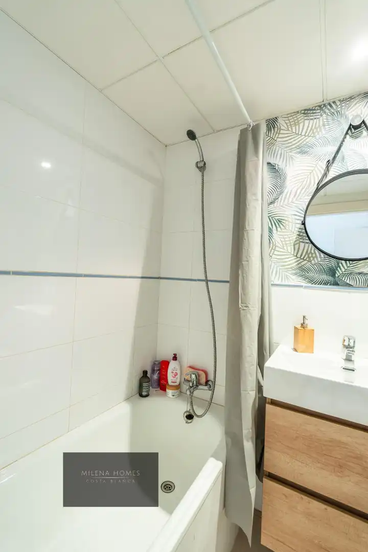 Baño de Apartamento en venta en Orihuela con Aire acondicionado, Calefacción y Amueblado