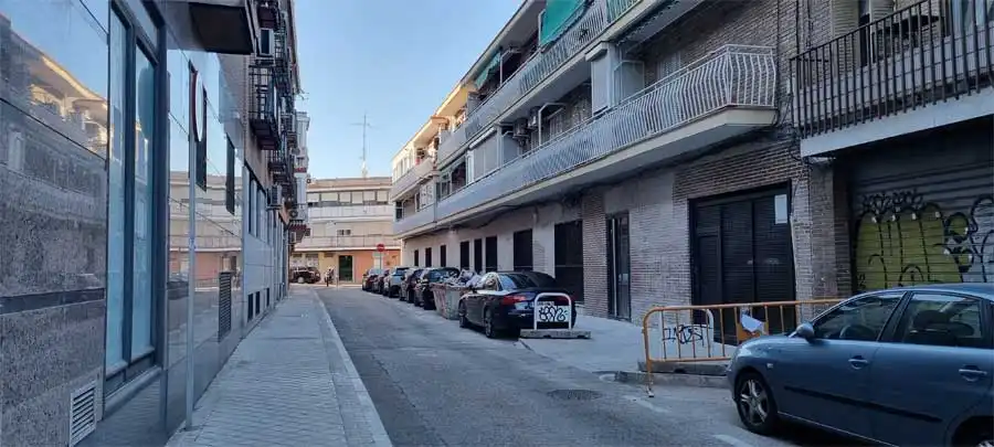 Vista exterior de Local en venta en Madrid