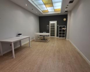 Local en venda en  Logroño amb Aire condicionat, Calefacció i Parquet