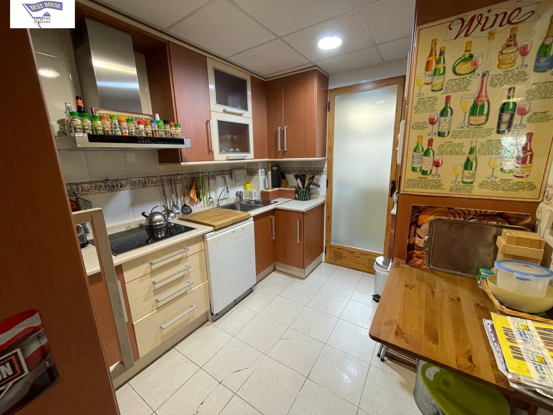 Küche von Wohnung zum verkauf in Chinchilla de Monte-Aragón mit Heizung, Abstellraum und Balkon