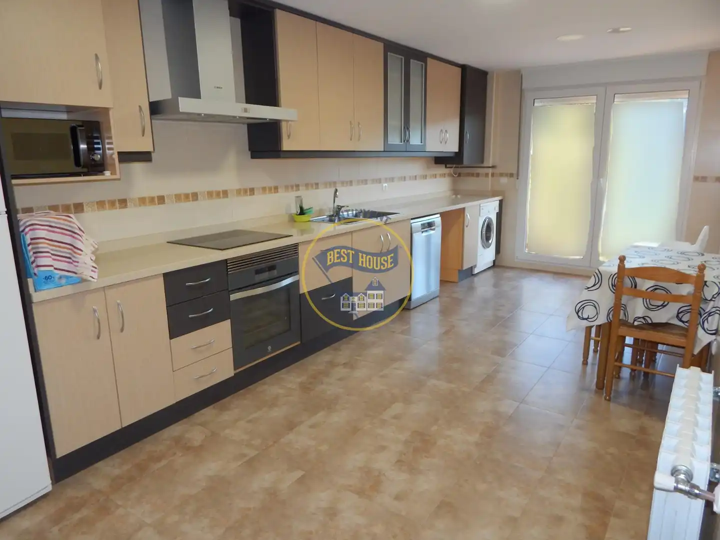 Küche von Wohnung zum Verkauf in Bocairent mit Klimaanlage, Heizung und Abstellraum