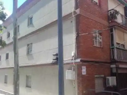 Vista exterior de Pis en venda en Santa Coloma de Gramenet