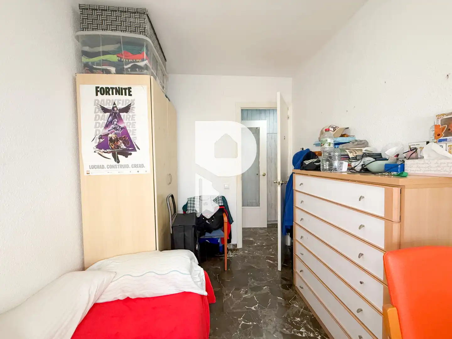 Schlafzimmer von Wohnung zum Verkauf in Sant Vicenç Dels Horts mit Heizung, Abstellraum und Fernseher
