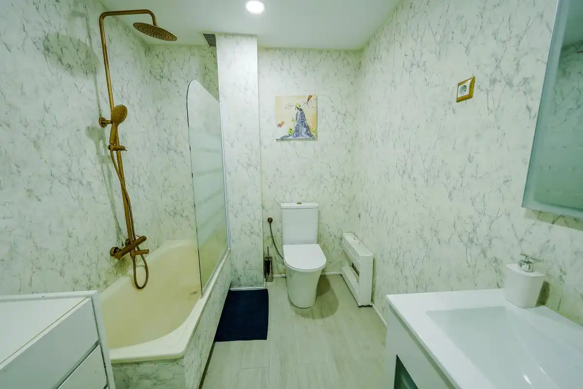 Baño de Piso en venta en Madrid con Aire acondicionado, Calefacción y Terraza
