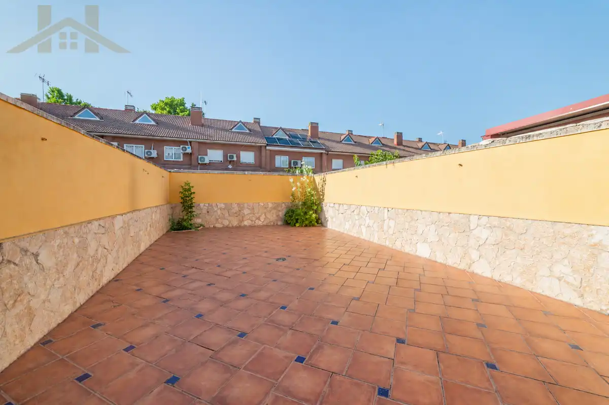 Terrassa de Casa adosada en venda en Ciempozuelos amb Aire condicionat, Calefacció i Terrassa