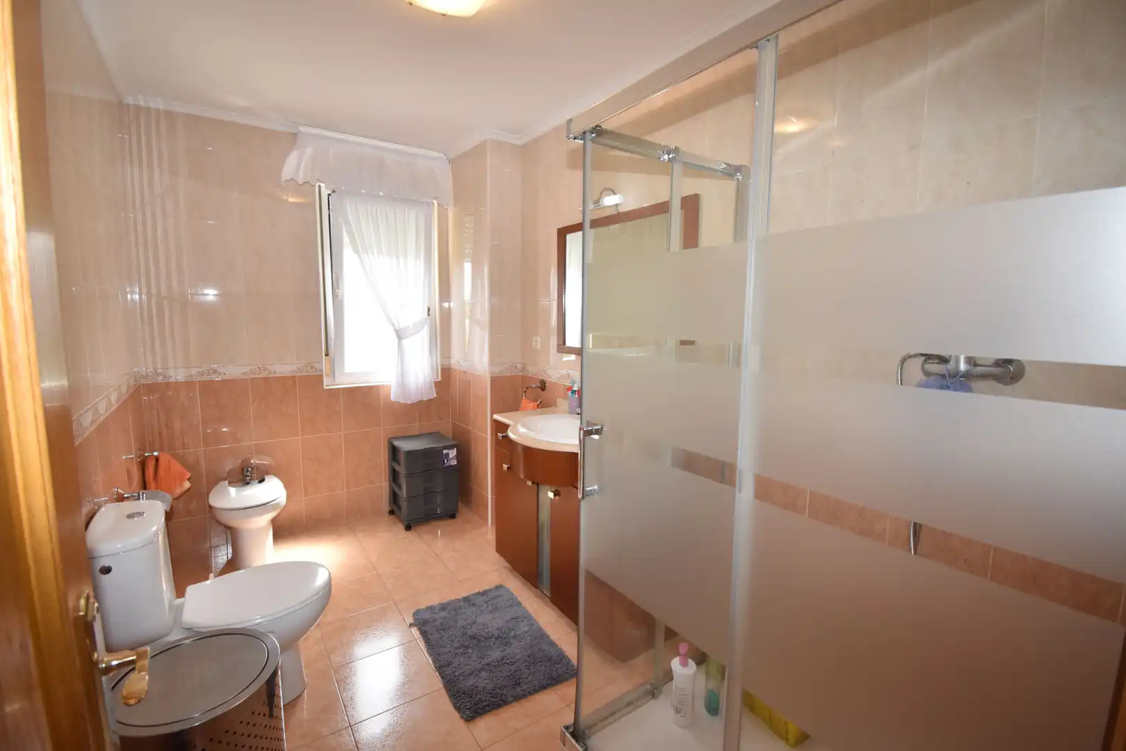 Baño de Casa o chalet en venta en Bárcena de Cicero con Calefacción, Jardín privado y Terraza
