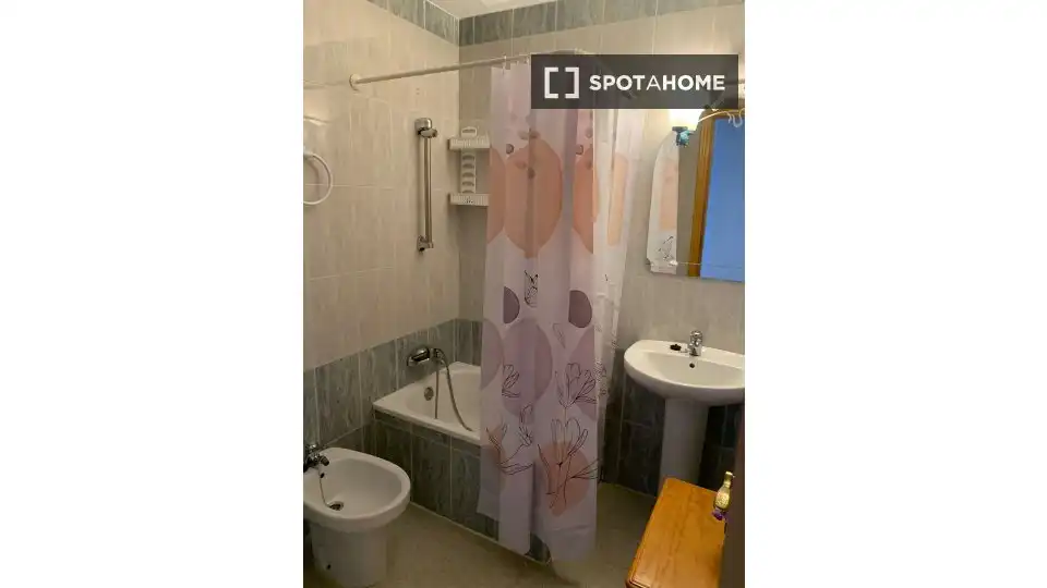 Habitación en El Brillante -El Naranjo - El Tablero