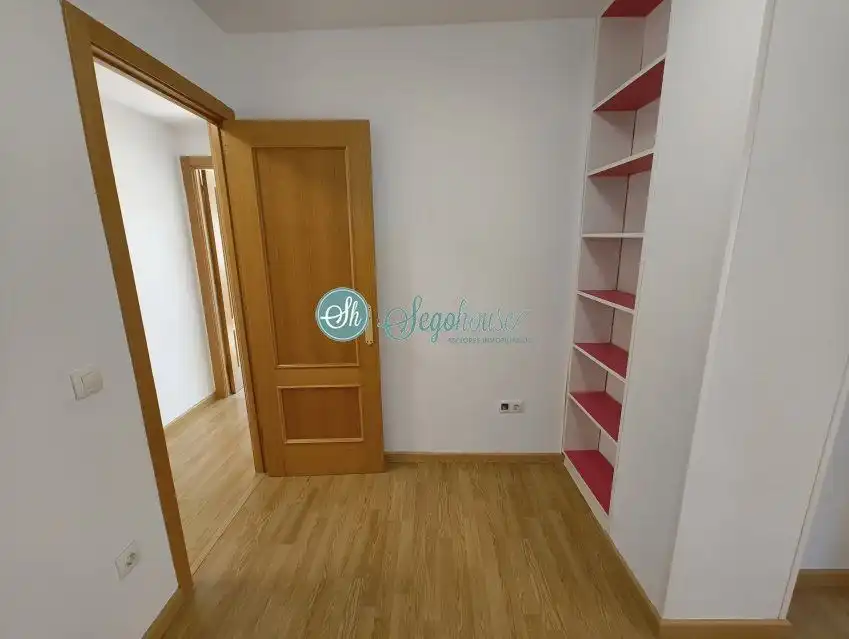 Piso en venta en Bernuy de Porreros con Calefacción, Terraza y Trastero