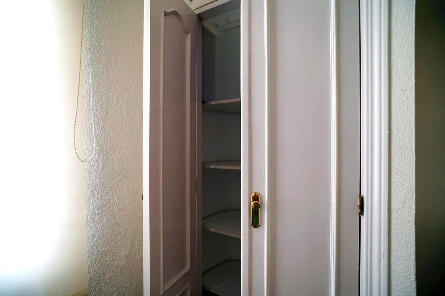 Habitación de Apartamento de alquiler en Madrid con Aire acondicionado, Calefacción y Parquet