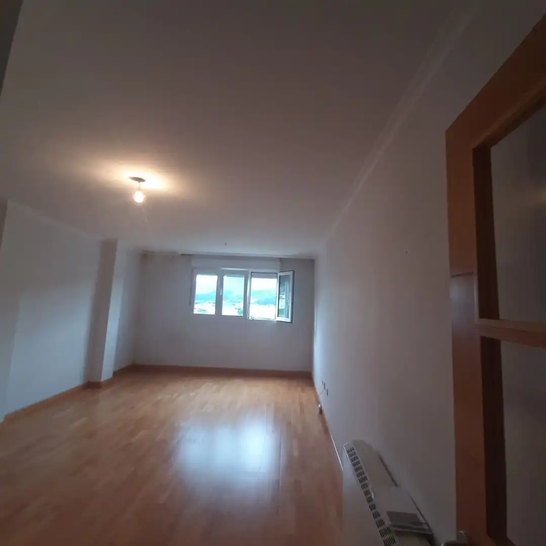 Pis amb ascensor en venda a AV XUNQUEIRA 57, imagen 4