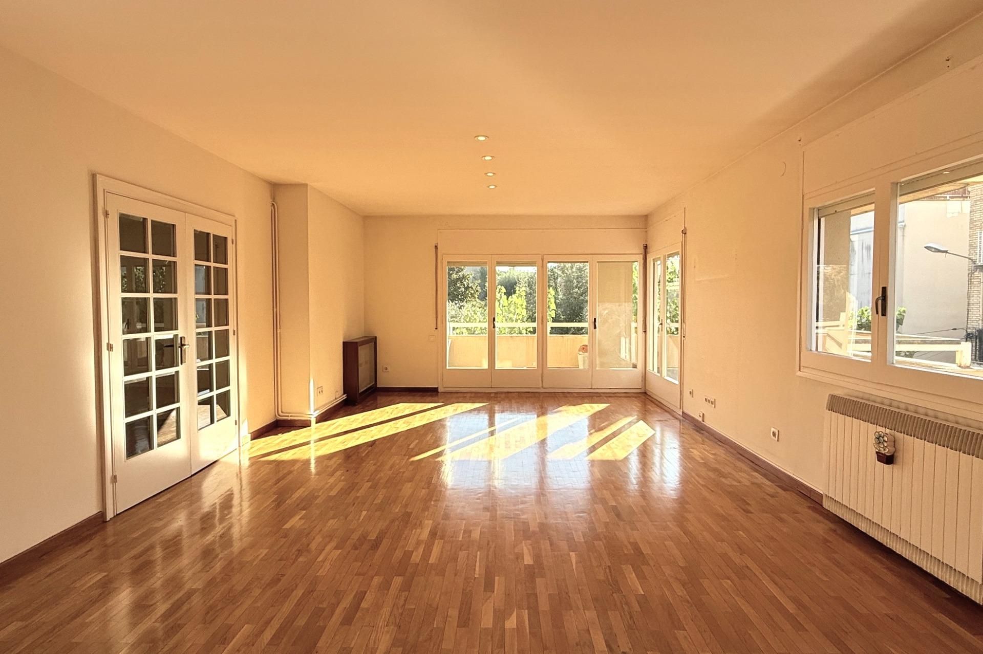 Sala de estar de Piso en venta en Igualada con Calefacción, Terraza y Balcón