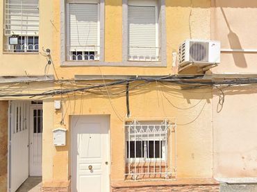 Casa in vendita a Calle del Valle