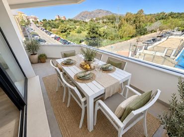 Apartamento con piscina en alquiler en UEN.R19 MARIA ROJAS 1