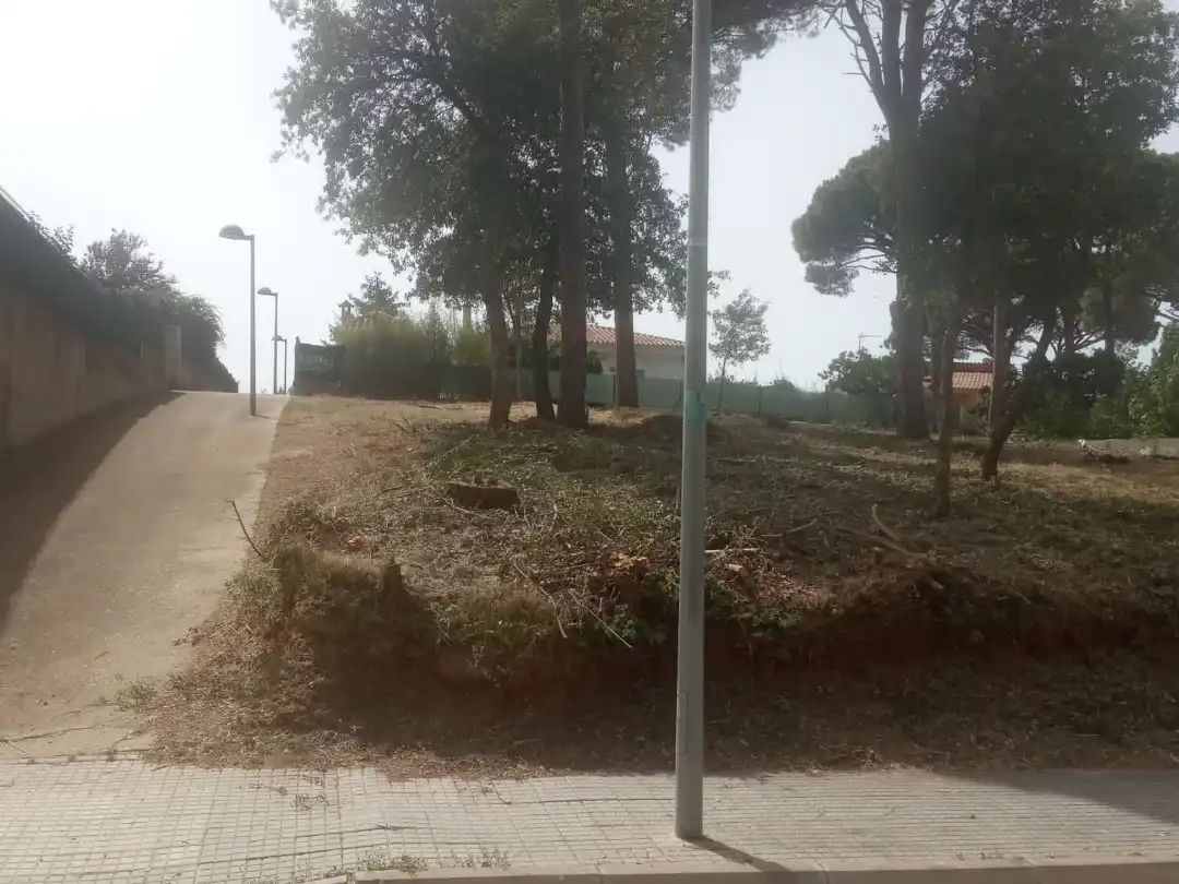 Residential land for sale in Salvador Dalí 25