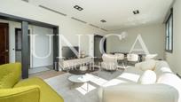 Sala d'estar de Pis en venda en  Madrid Capital amb Aire condicionat, Calefacció i Traster