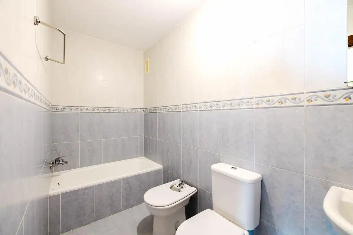 Bathroom of Flat for sale in Benalmádena  with Heating, Private garden and Terrace