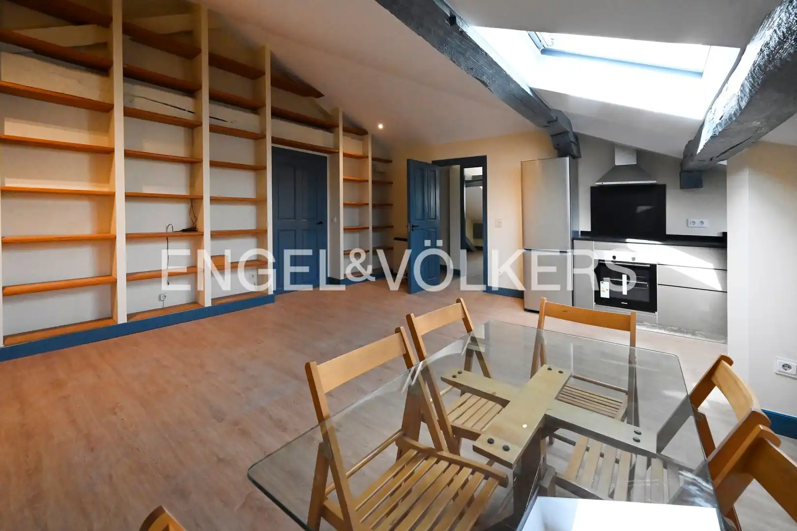 Wohnzimmer von Wohnung zur Miete in Santander mit Heizung