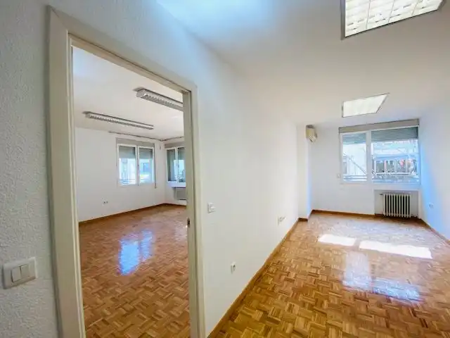 Office space with lift to rent in Centro - Plaza Mayor, imagen 3