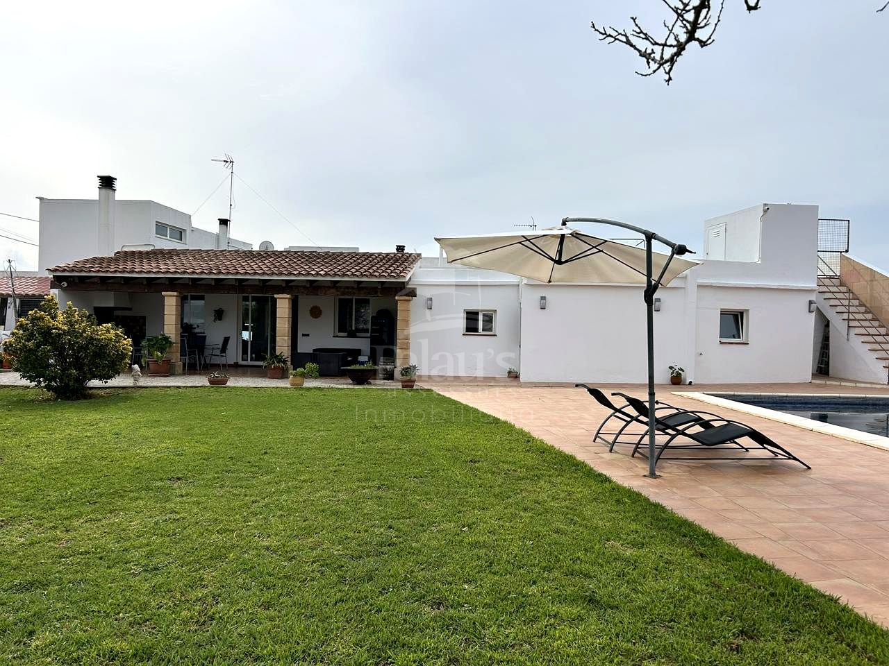 Vista exterior de Finca rústica en venta en Ciutadella de Menorca con Jardín privado, Terraza y Piscina