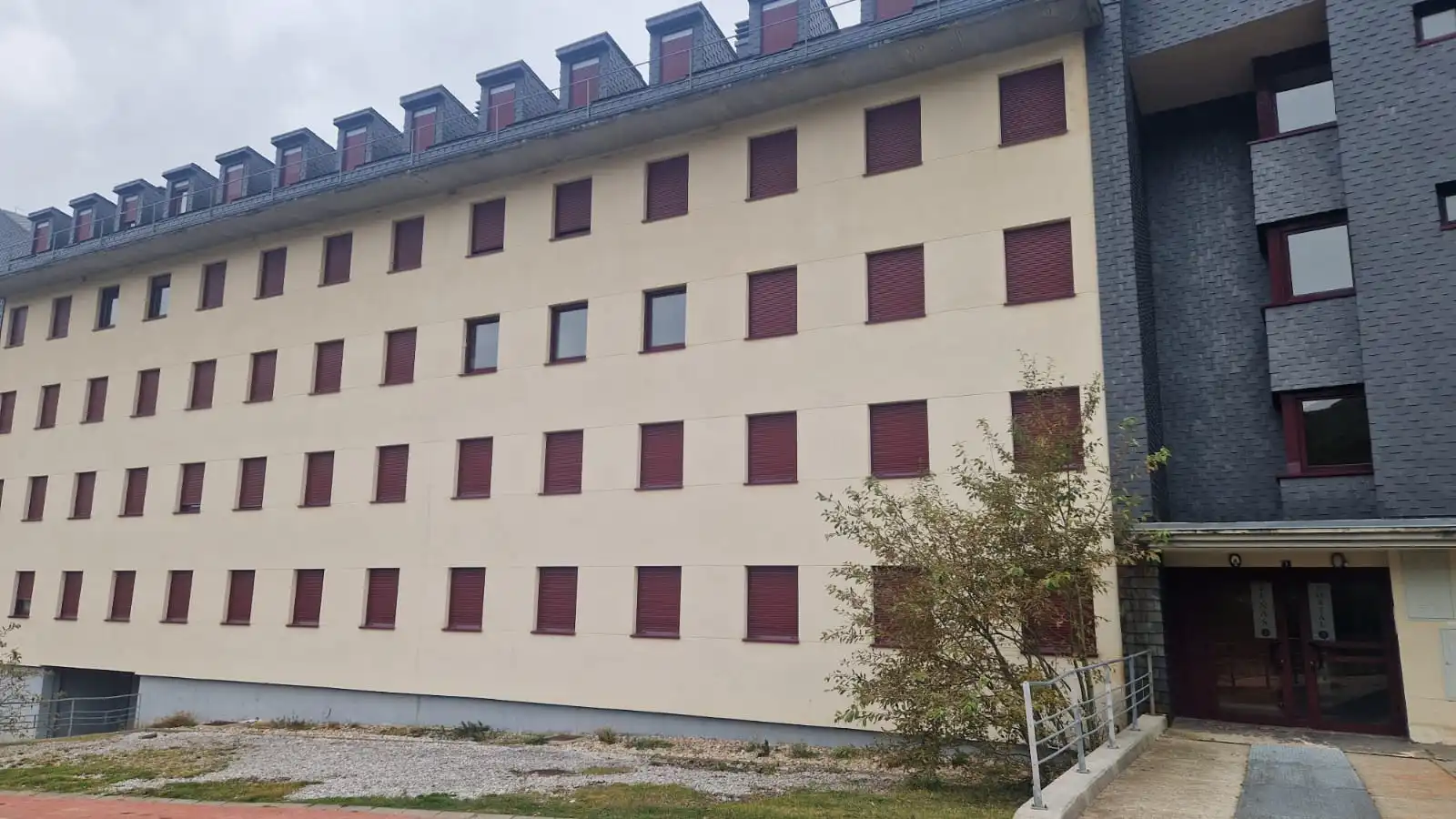 Vista exterior de Apartamento en venta en Puebla de Lillo con Calefacción, Trastero y Amueblado