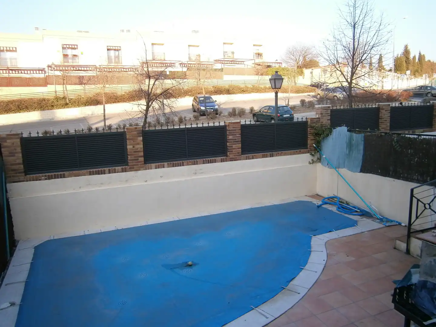 Piscina de Casa adosada en venda en Villaviciosa de Odón amb Aire condicionat, Calefacció i Jardí privat