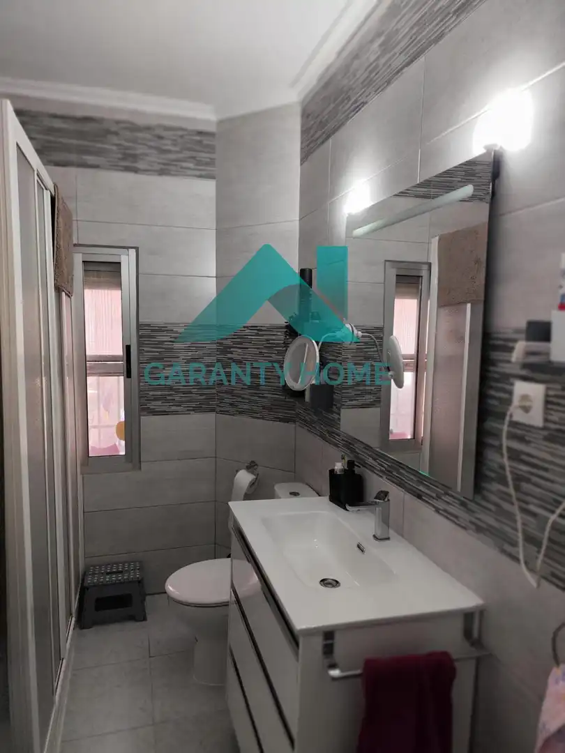 Baño de Piso en venta en Cáceres con Aire acondicionado y Calefacción