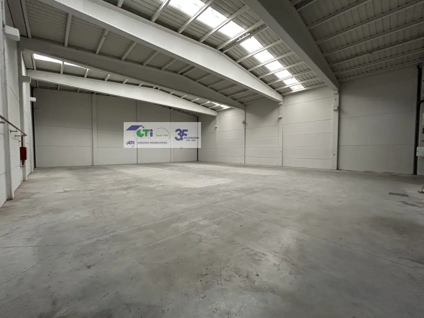 Industrial buildings for rent in CALLE SISALLO , Cartuja Baja